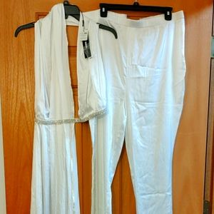 Women's 2pc whit and rhinestone set